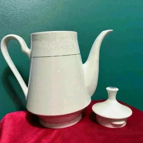 Crown Ming Crochet Coffee - Picture 5 of 9